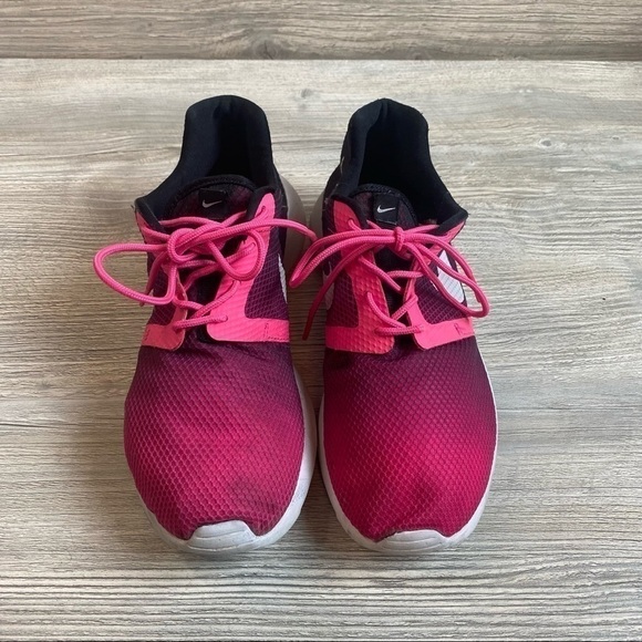 Nike Roshe Run flight weight Y6 or woman’s 7.5 ombré pink to black running shoe - Picture 5 of 13